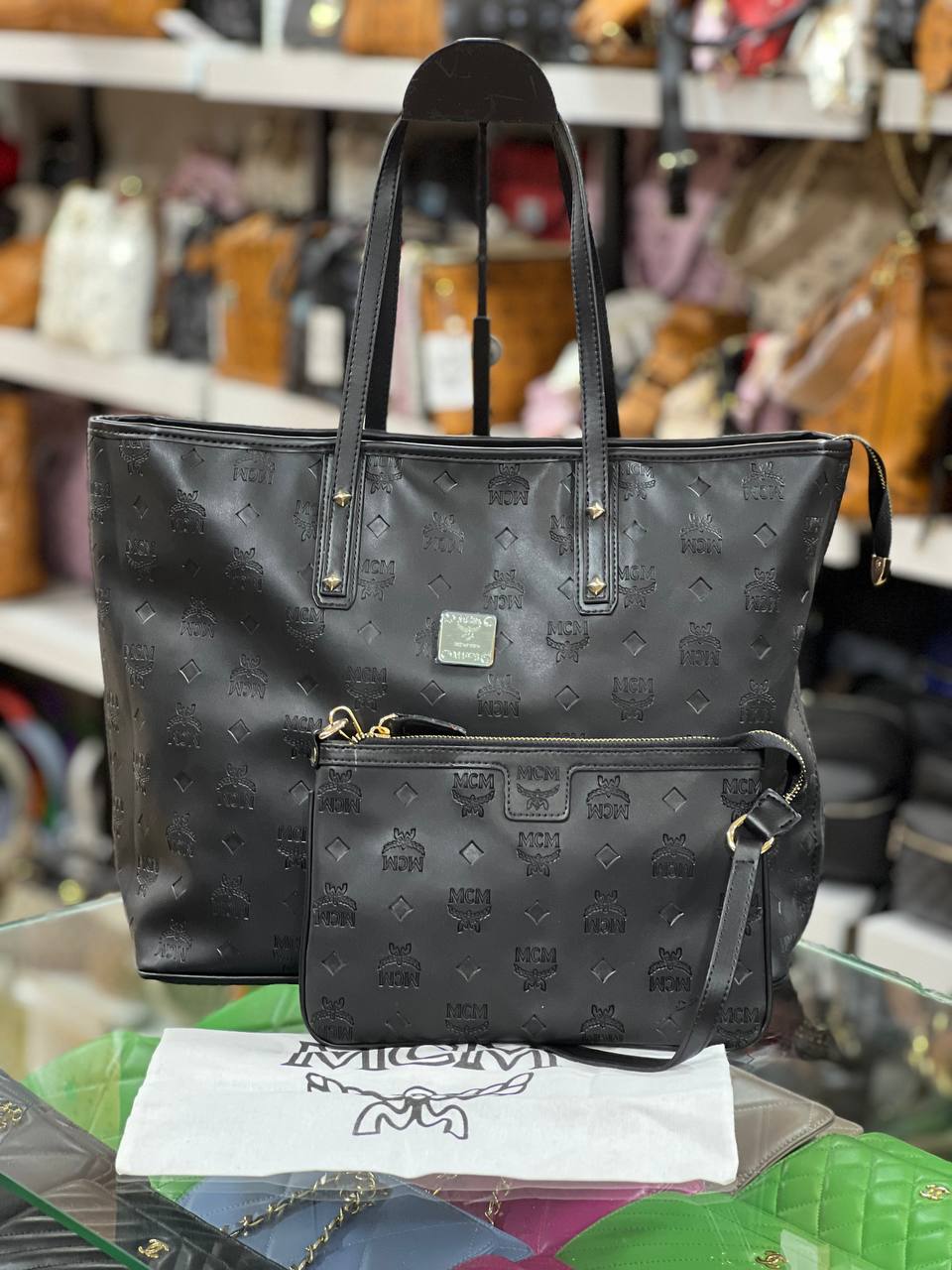 Mcm με φερμουάρ total black