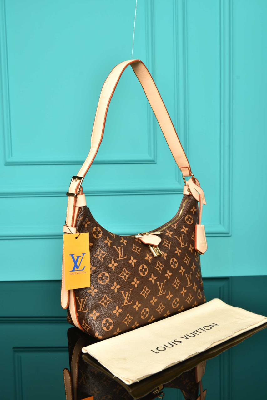 2097 - LOUIS VUITTON - Sac Sport Bag in Denim 27 x 22 x 10.5 cm