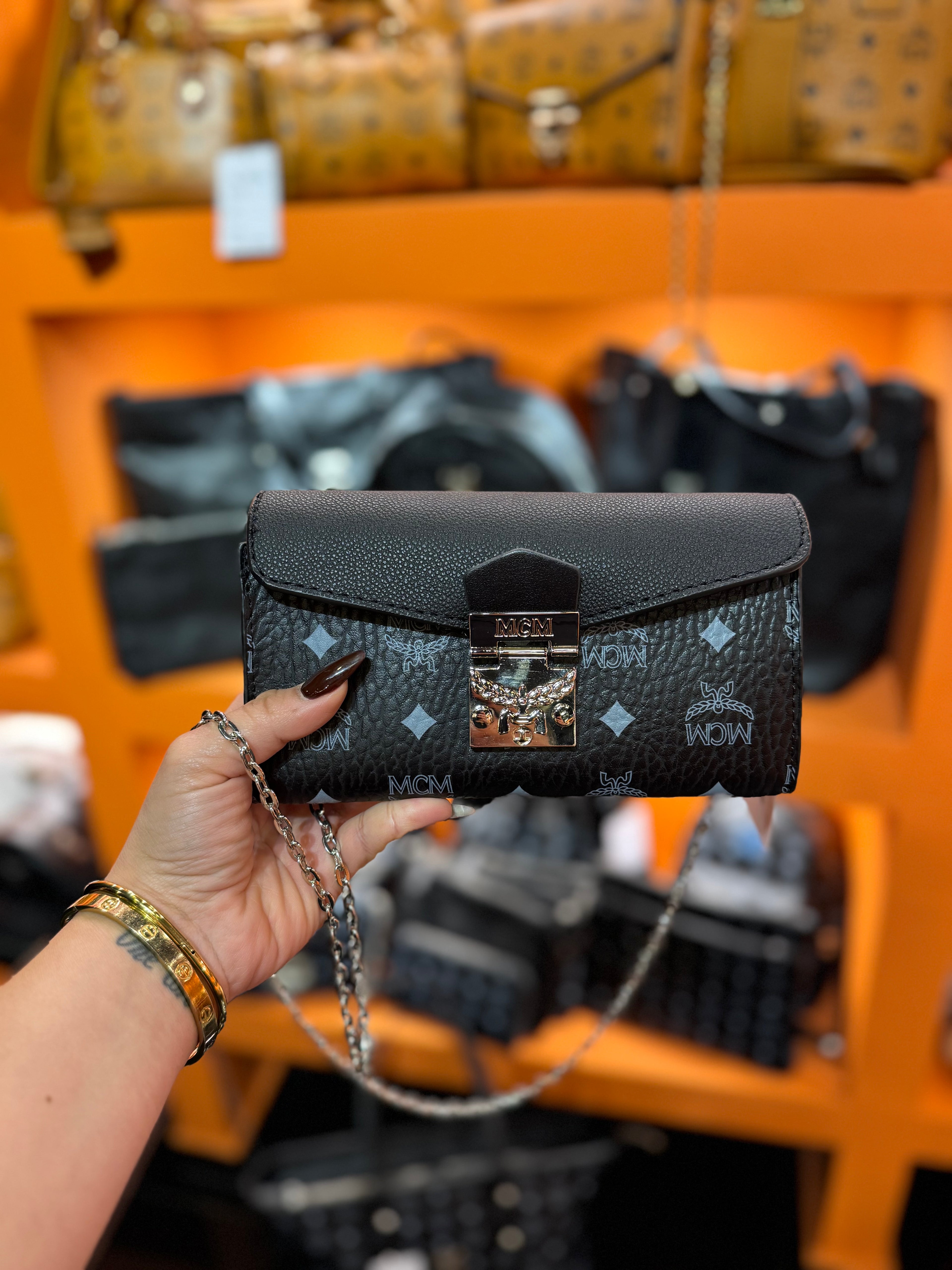 Mcm  μαύρο size20x12