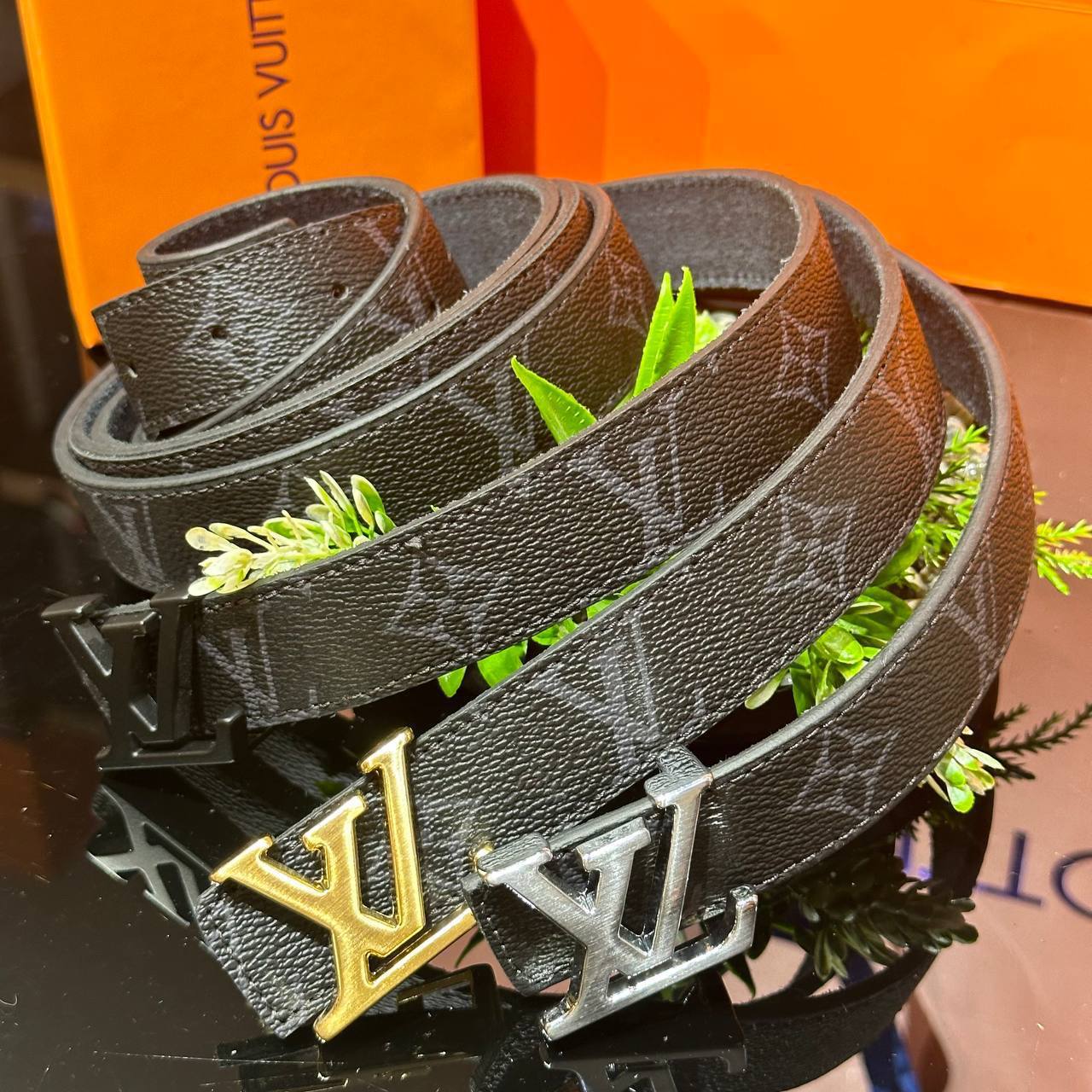 Louis Vuitton ζώνη monogram  κλασική μαυρο- γκρι- Ασήμι