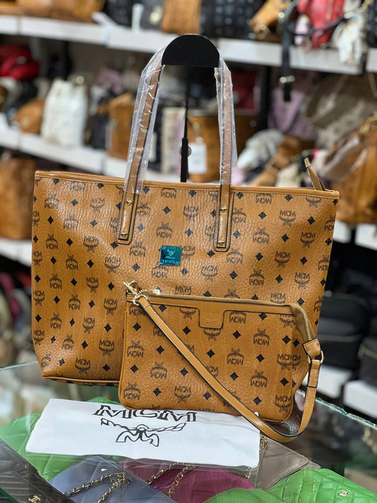 Mcm με φερμουάρ καφέ