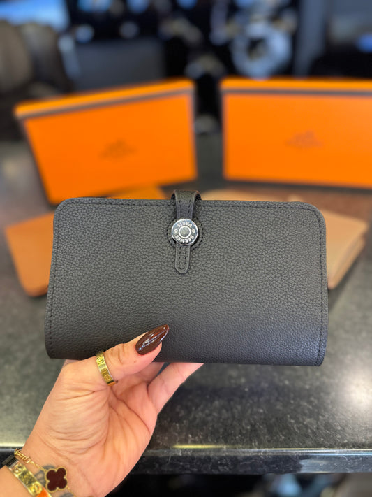 Hermes πορτοφόλι μαύρο