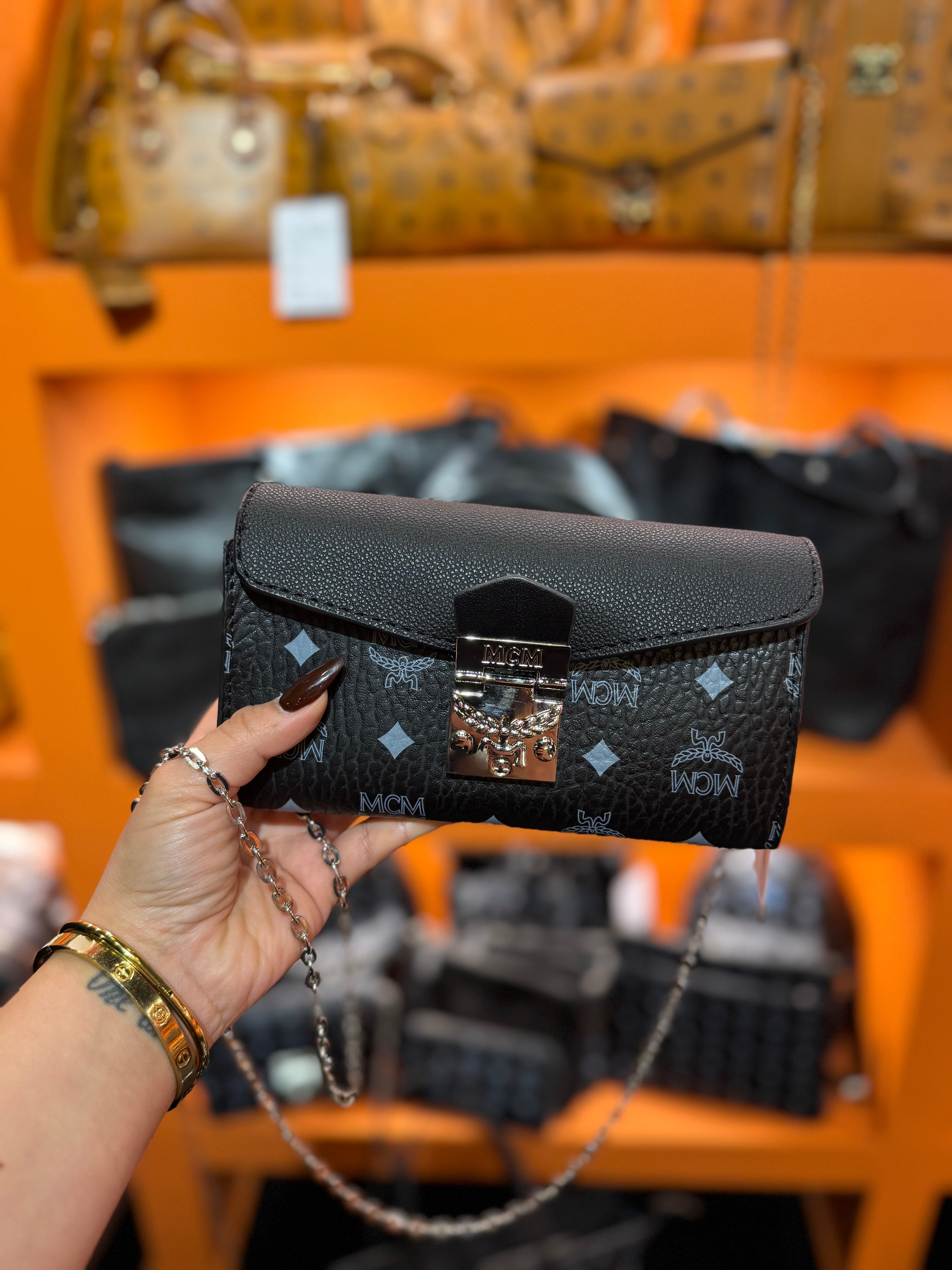 Mcm  μαύρο size20x12