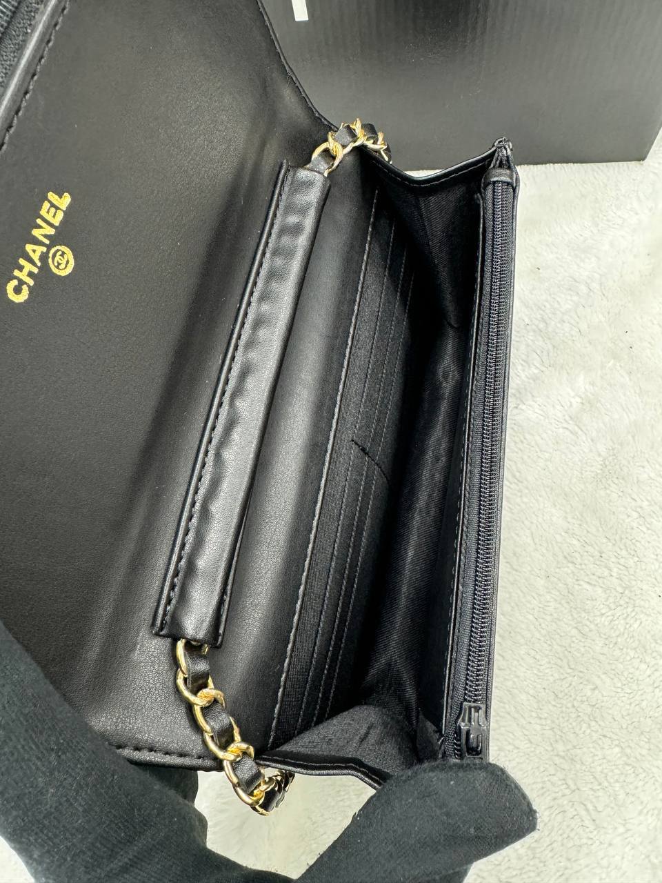 Chanel classic wallet on Chain μαύρο