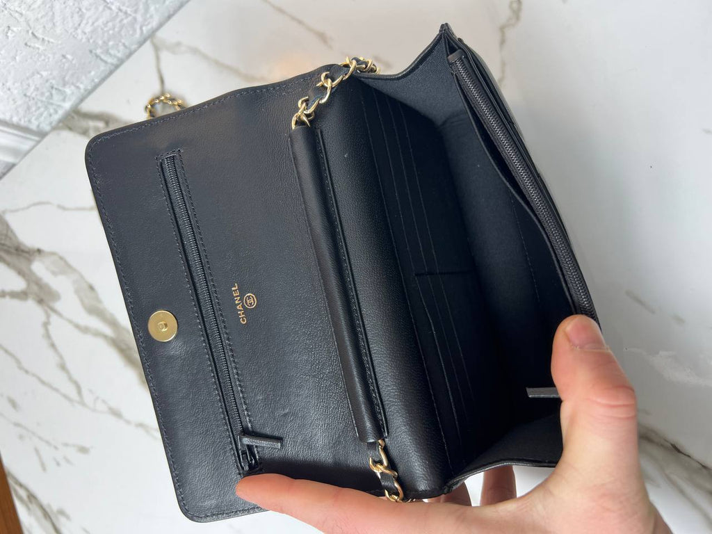 Chanel  Woc model   Leather Deri   Size 19 x 12