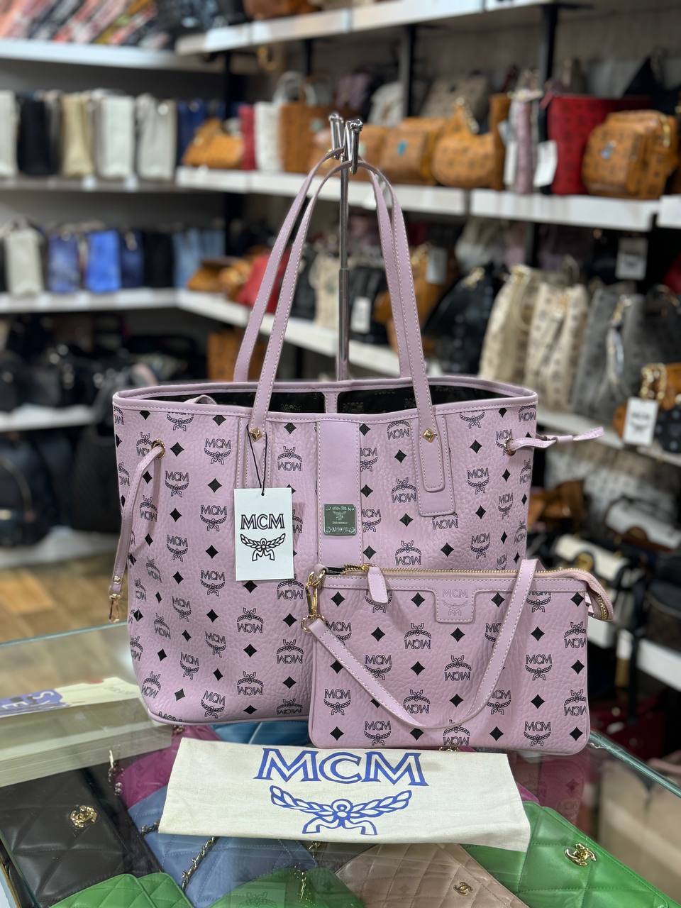 Mcm Neverful pink size 30x45