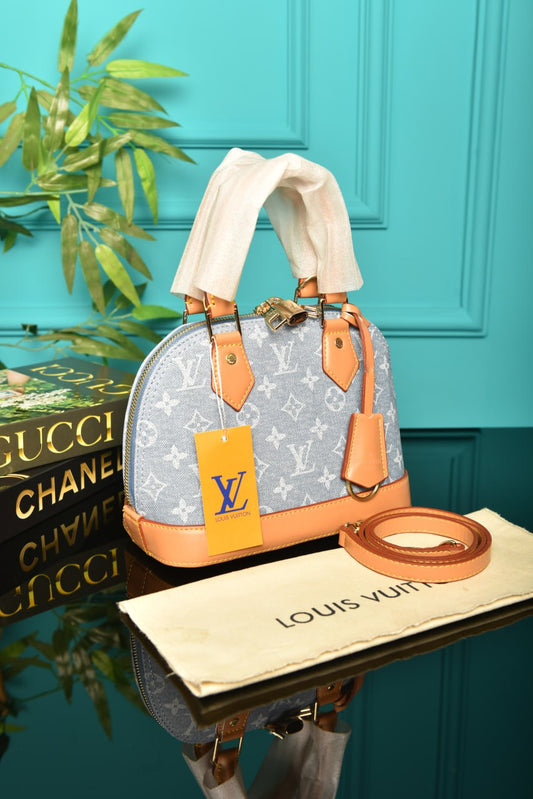 LOUIS VUITTON - Alma BB 23.5 x 17.5 x 11.5 cm