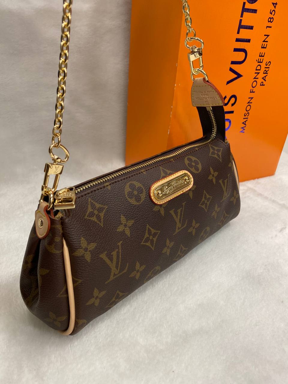 Lv monogram  Eva