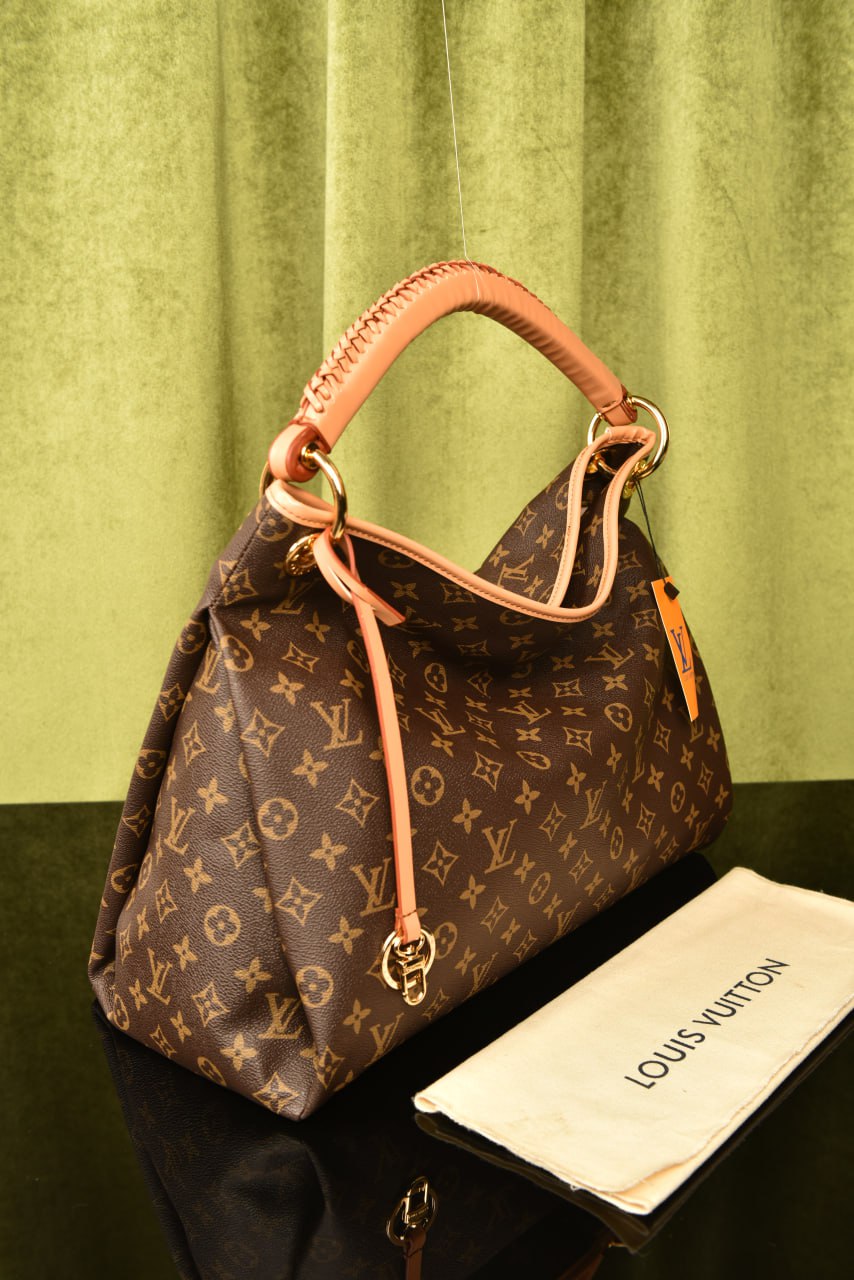 Louis Vuitton monogram Arsty size:41x32x22