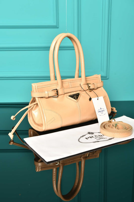 PRADA - Bonnie Leather Mini Handbag : 23.5 x 12 x 9 cm