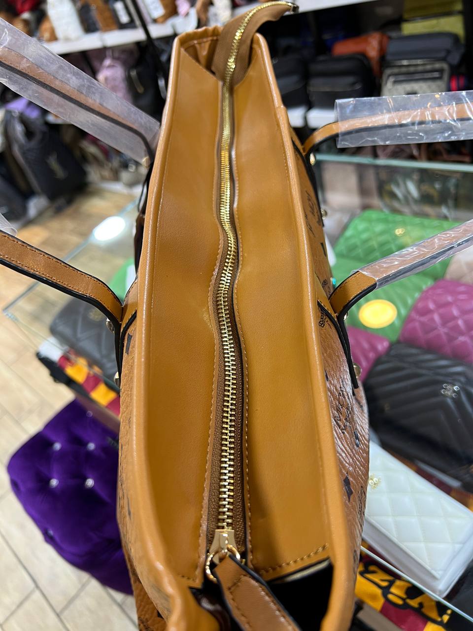 Mcm με φερμουάρ καφέ