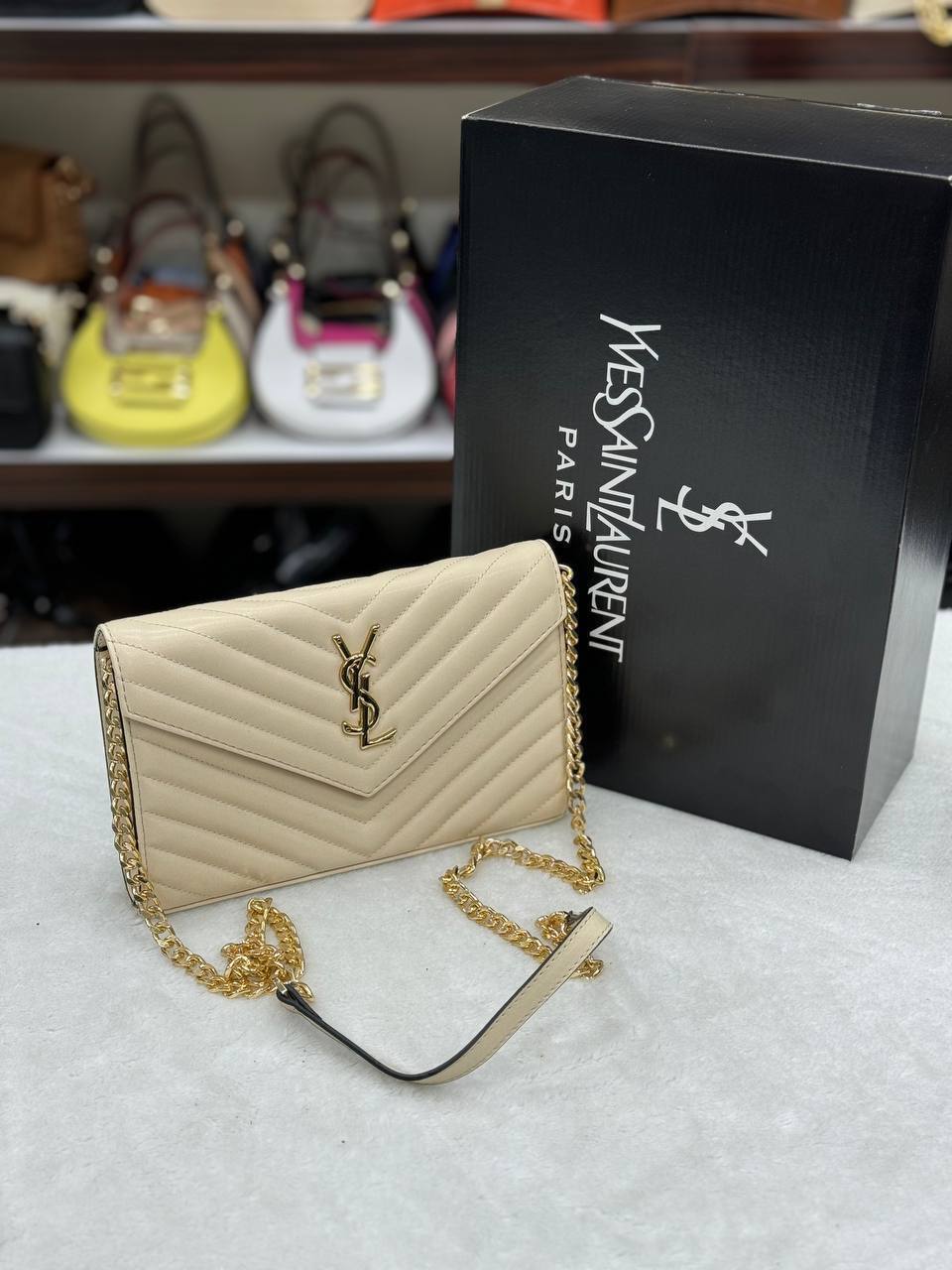 Yves Saint Laurent (YSL) Quilted Shoulder Bag 💫💫🖤 23x16cm