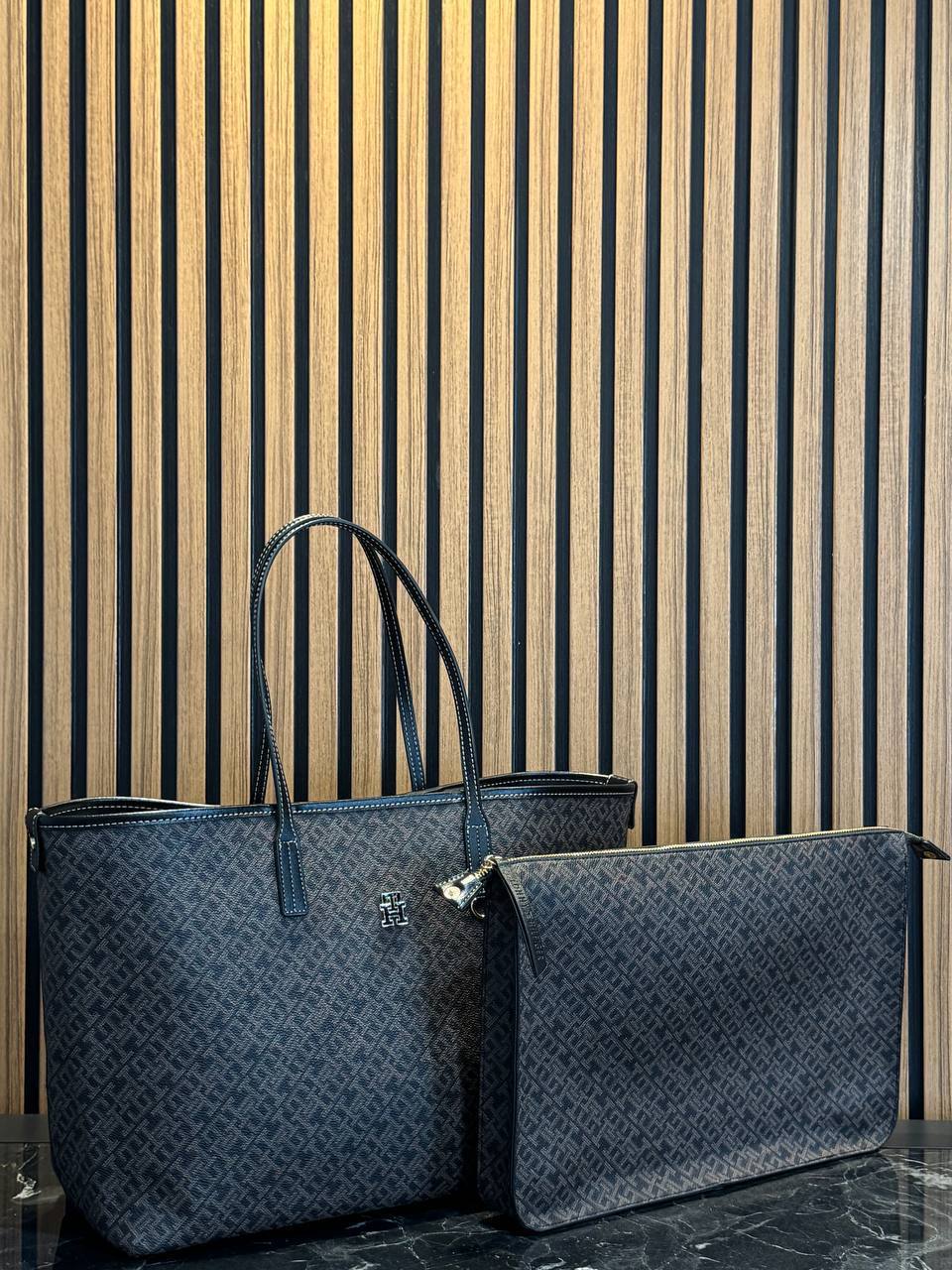 (TOMMY HİLFİGER MONOPLAY TOTE BİG SİZE ➡️28/51CM✨