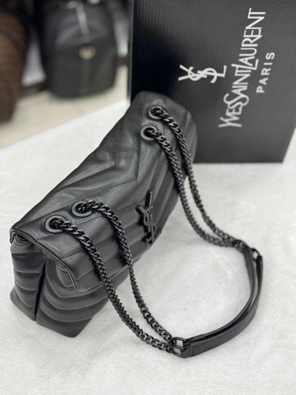 YSL Loulou medium  total black size 29x21