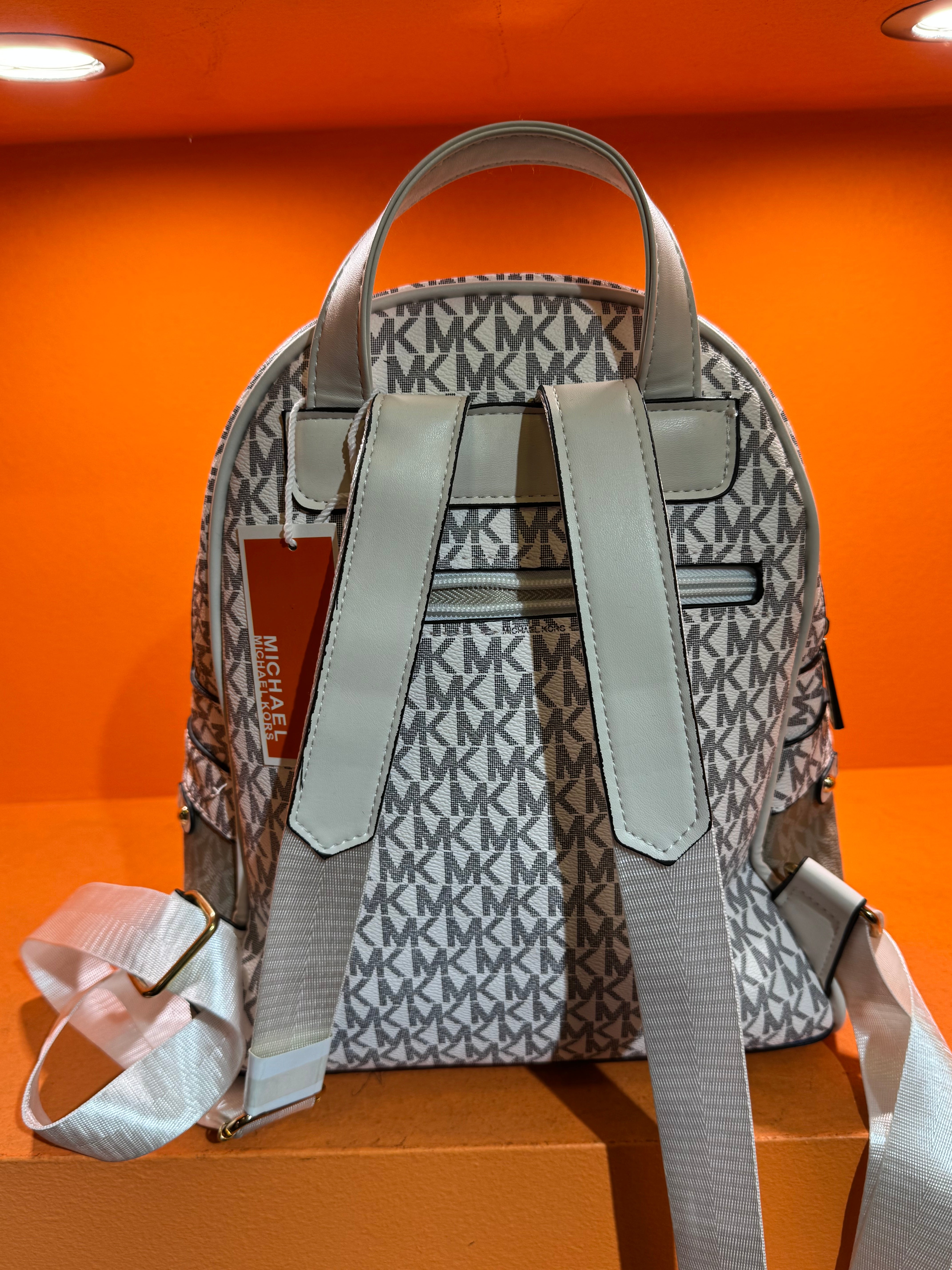 Michael kors back pack 02