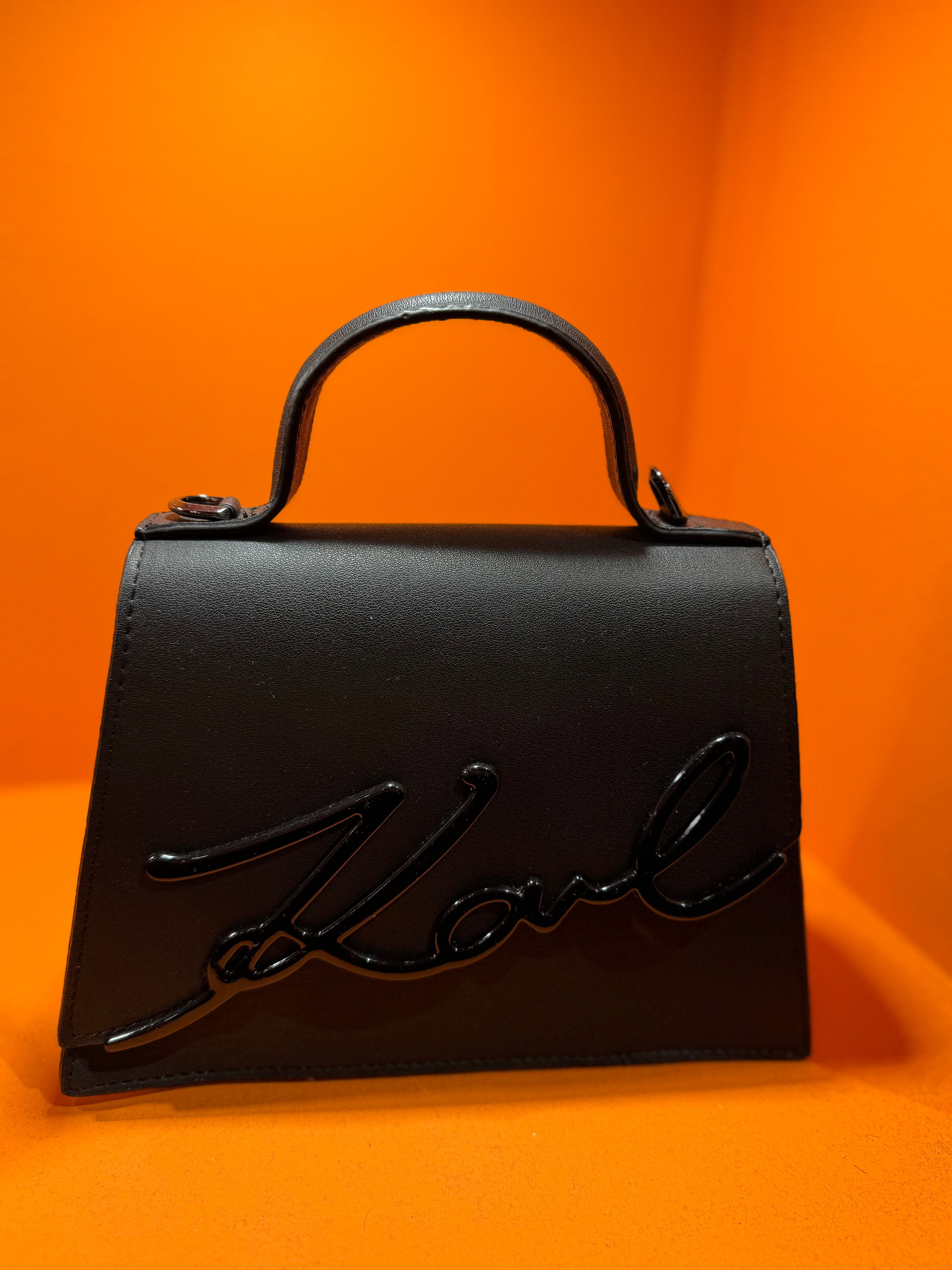 Karl lagerfeld total black big