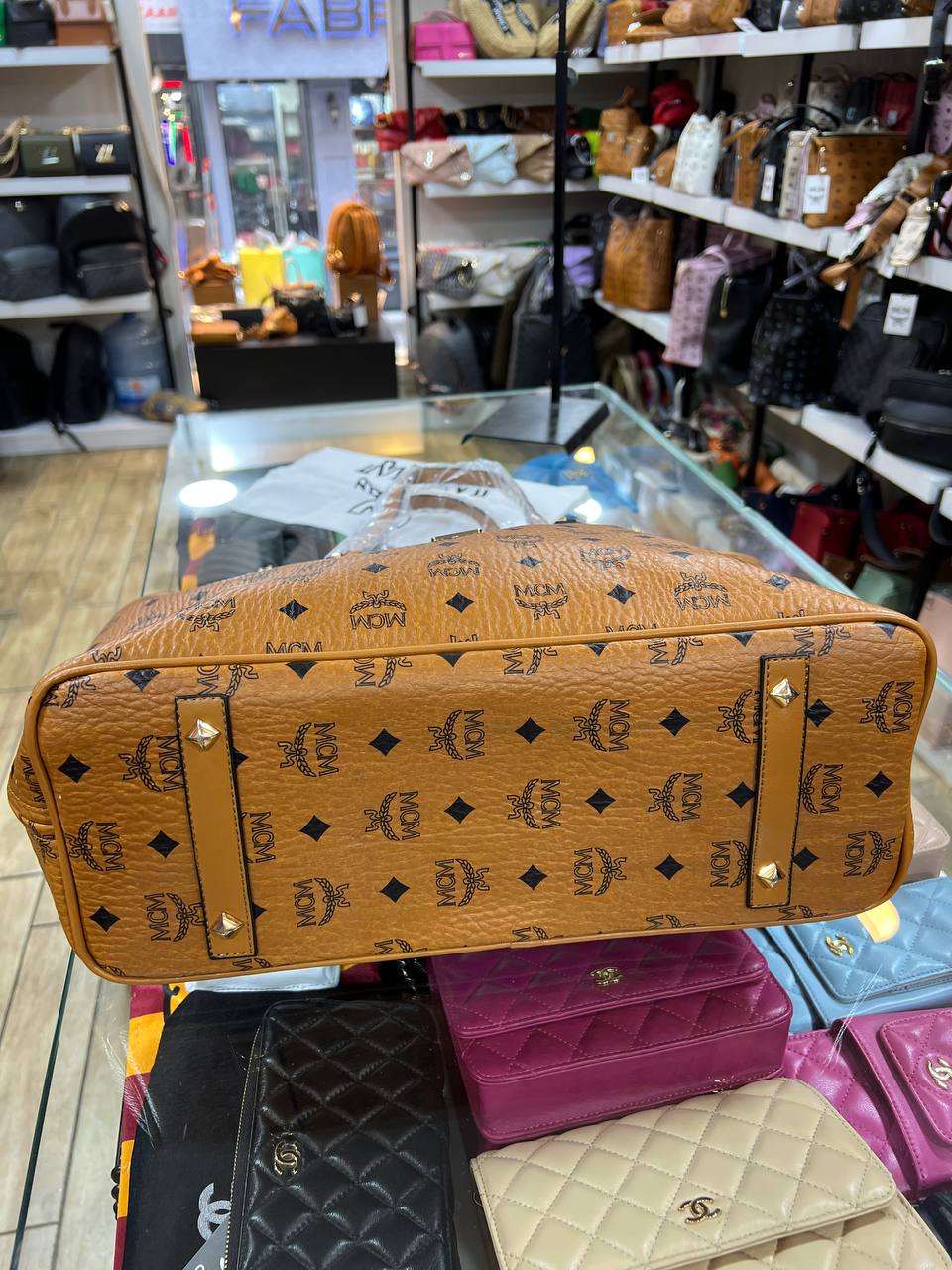 Mcm με φερμουάρ καφέ