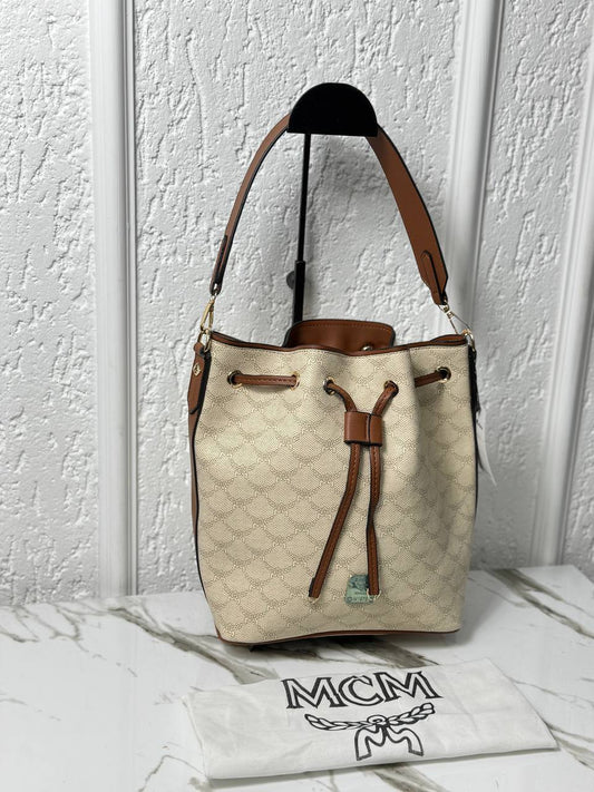 Mcm neo neo  size 28x25