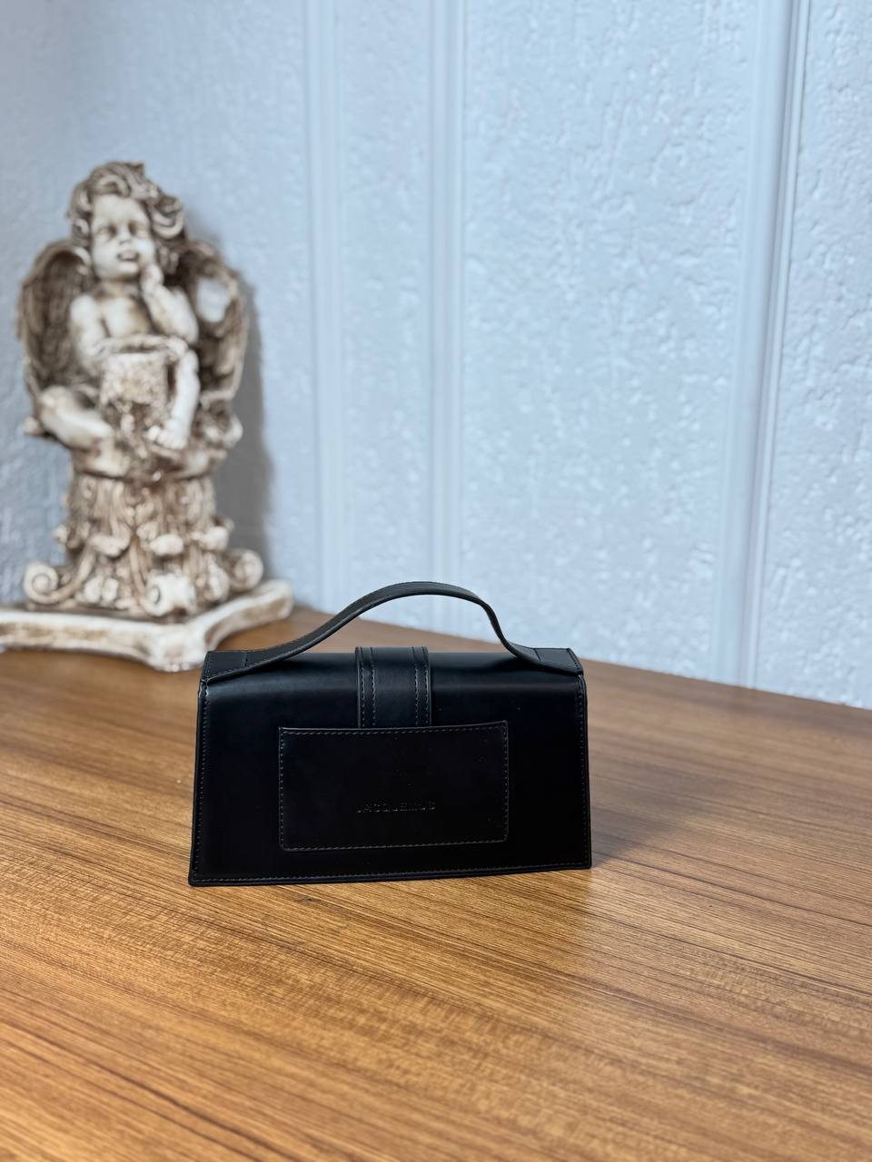 Jacquemus black 01