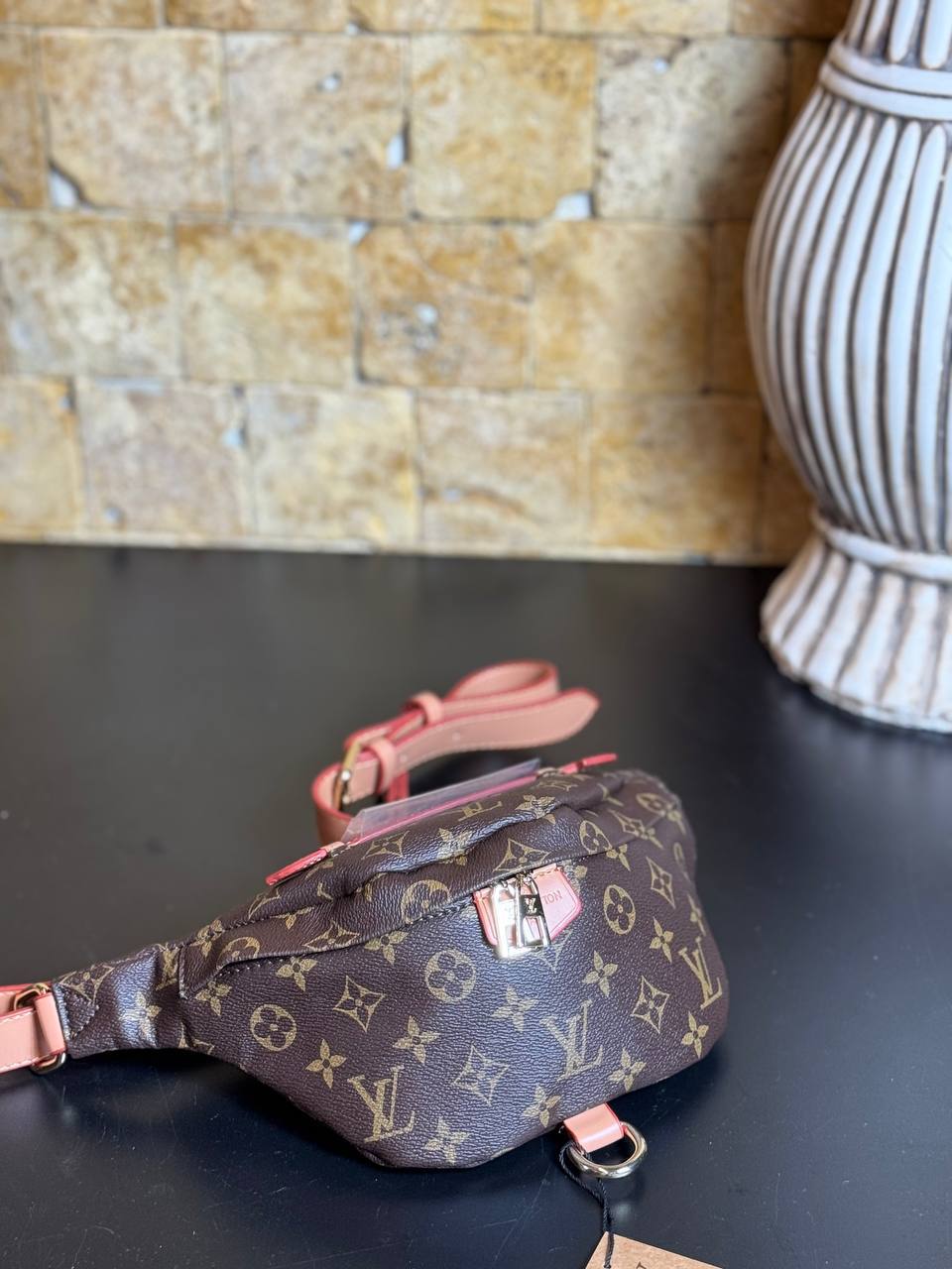 Louis Vuitton Bumbag size:33x14