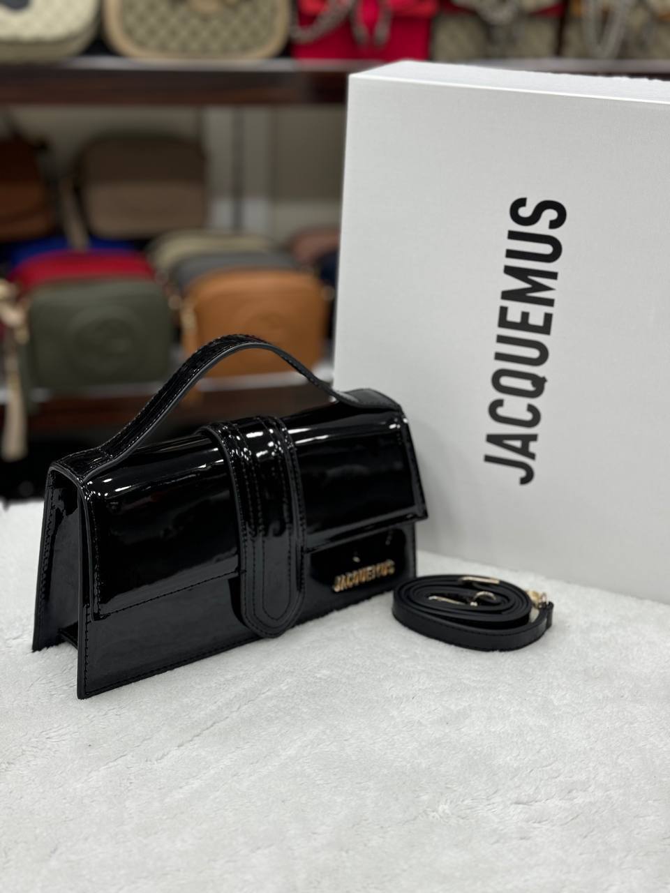 Jacquemus μαύρο  γυαλιστερό size 21x 15