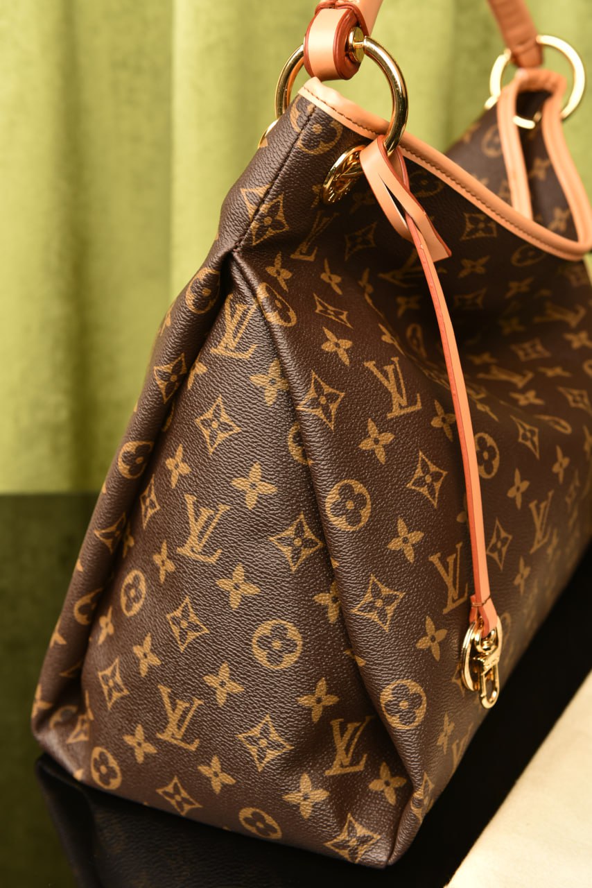 Louis Vuitton monogram Arsty size:41x32x22