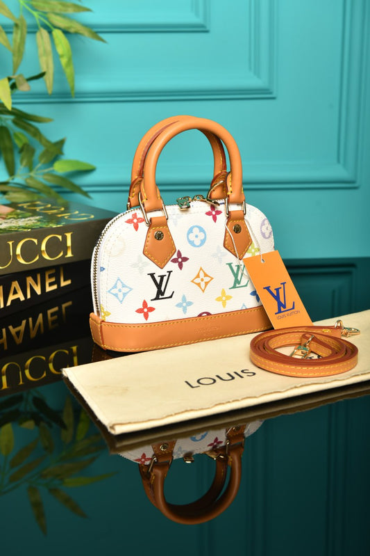 2207 - LOUIS VUITTON - LV x TM Nano Alma Ölçüler: 18 × 12 × 8 cm İTHAL AKS  FİYAT :23$