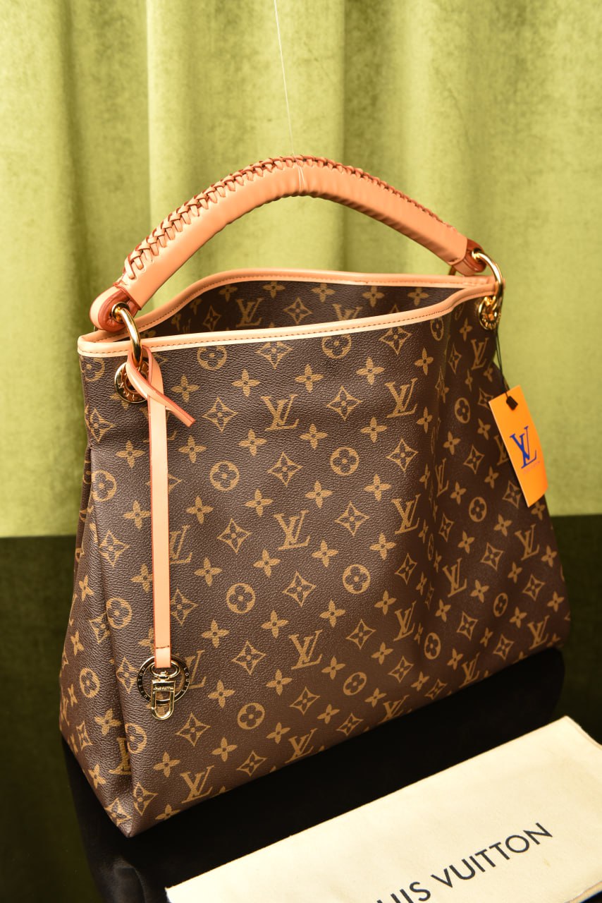 Louis Vuitton monogram Arsty size:41x32x22