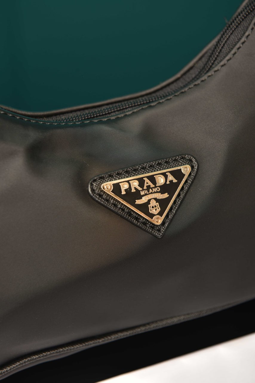 Prada μαύρο