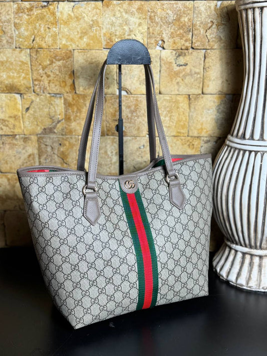 GUCCİ   Size 33 x 45