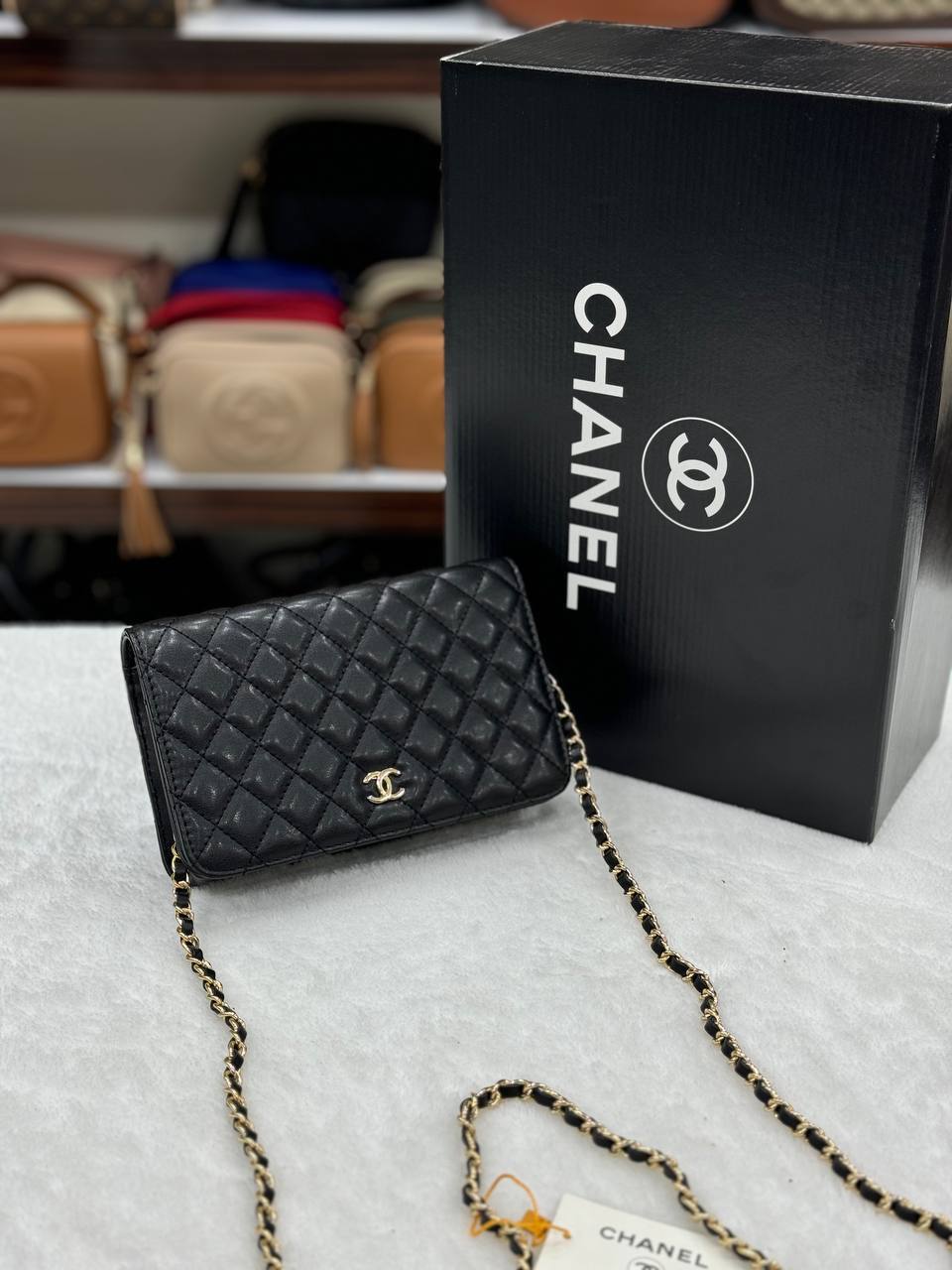Chanel classic wallet on Chain μαύρο