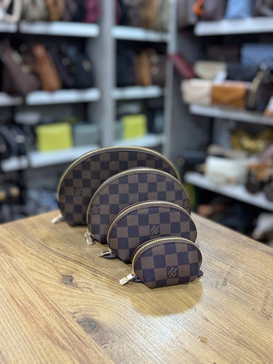 Louis vuitton   Makeup Four-piece set