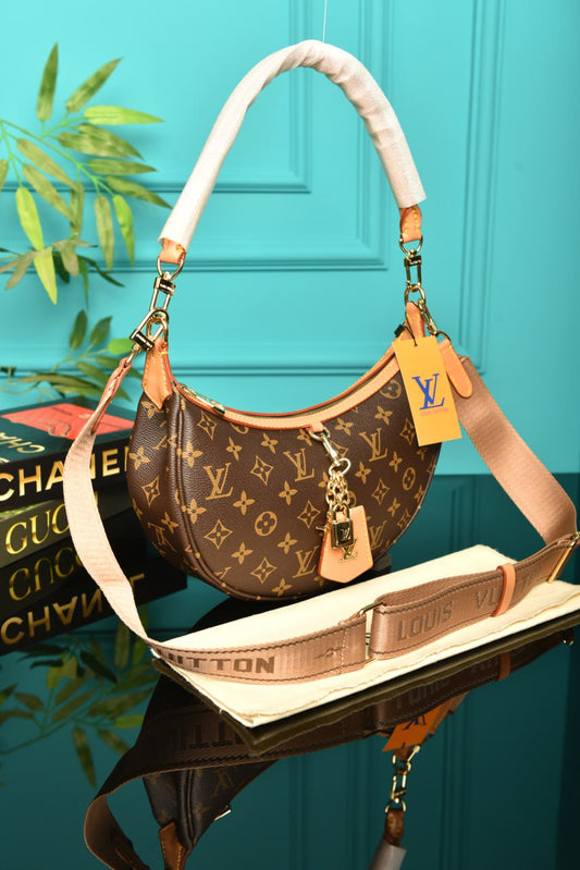 LOUIS VUITTON- LV x TM Looping Bag: 28 × 15 × 7 cm