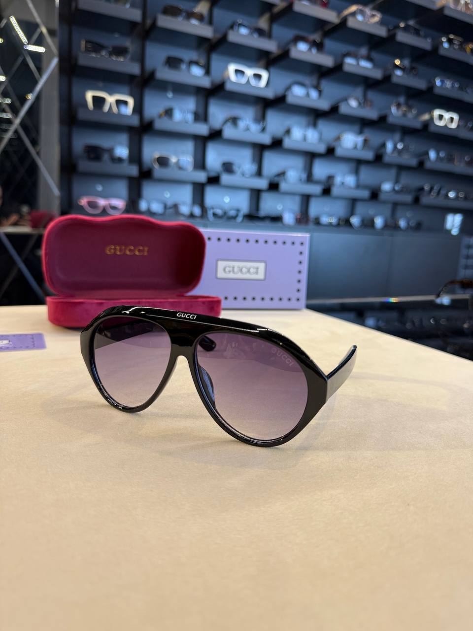 Gucci μαύρο ντργκραντε φακος