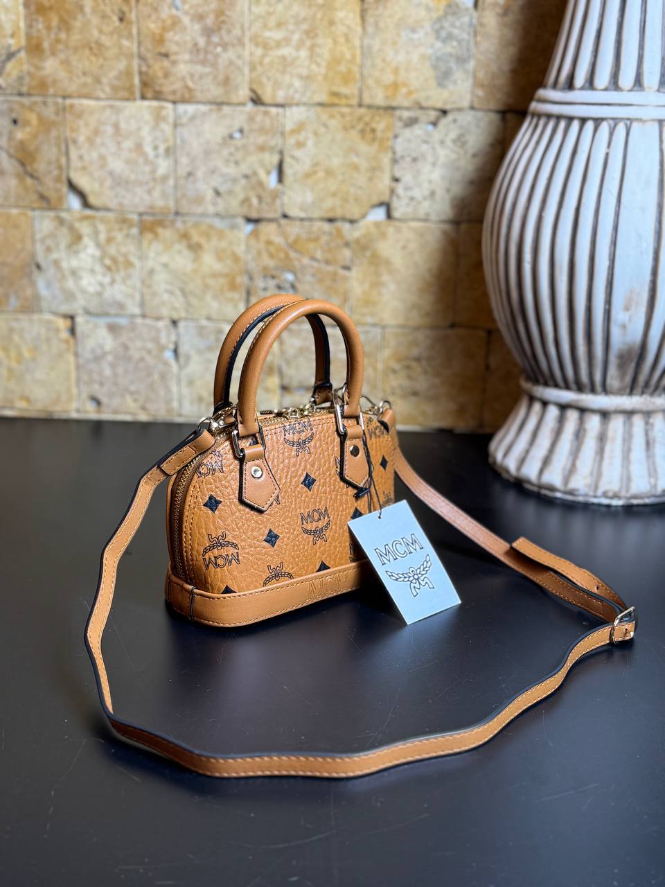 Mcm ταμπά nano Alma size small:12x18
