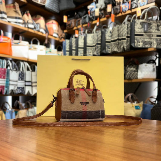 BURBERRY MİNİ SPEEDY SİZE = 20✖️14 cm