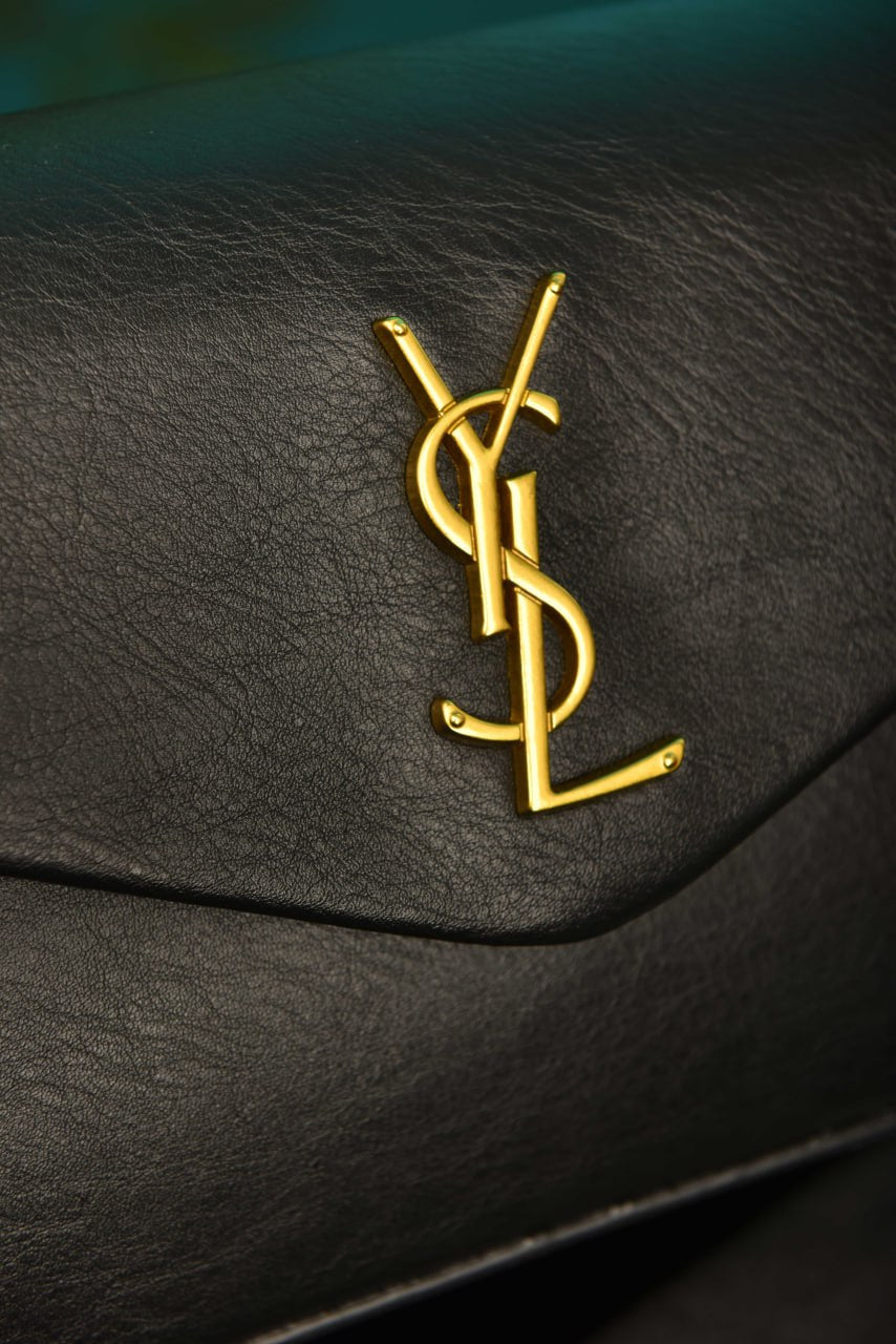 2253 - YVES SAINT LAURENT - Calypso Medium 26.5 × 15 × 7 c