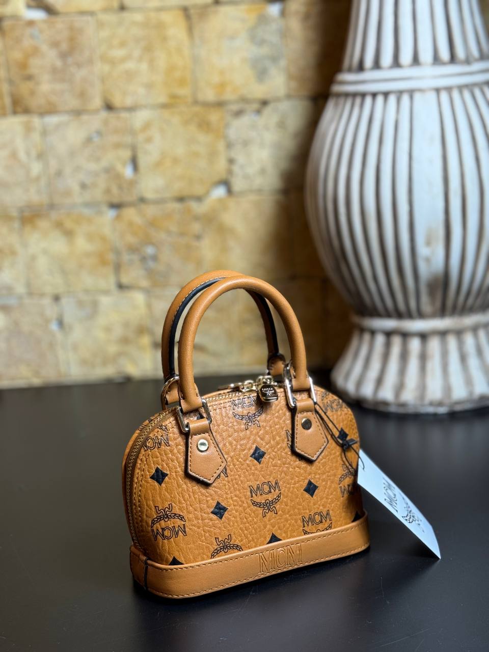 Mcm ταμπά nano Alma size small:12x18