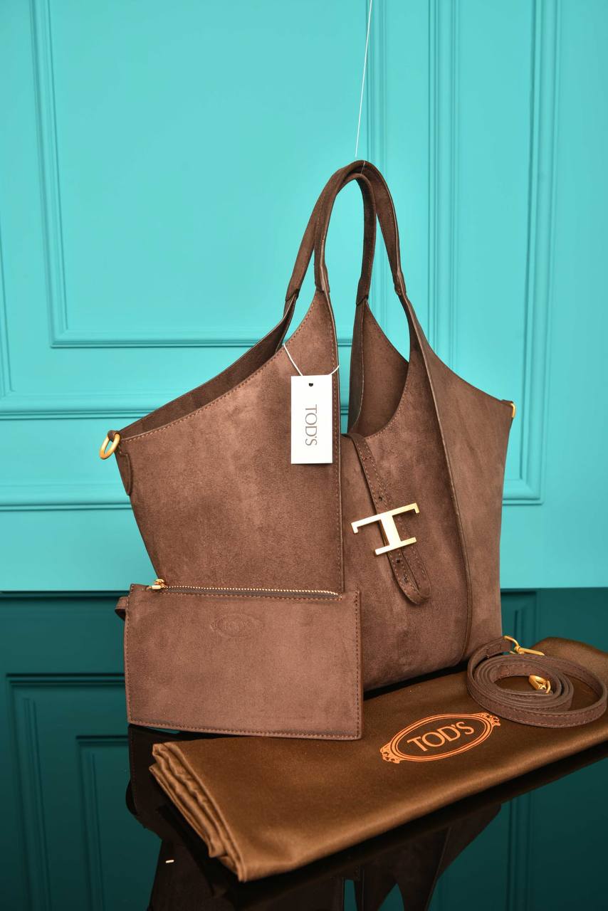 - TOD'S - Timeless Shopping Bag in Suede
47 × 29 × 14 cm