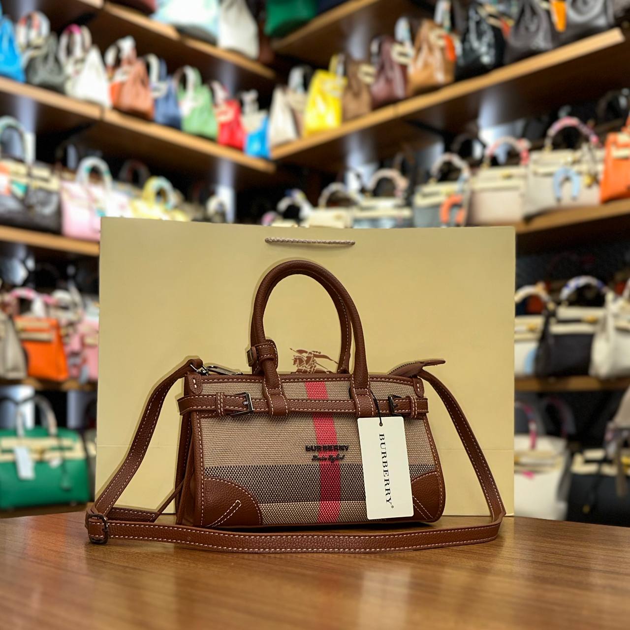 BURBERRY BONNİE MEDİUM HANDBAG SİZE  = 25,5✖️15 CM