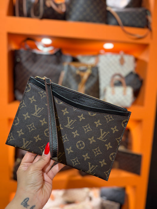 Louis Vuitton φάκελος μαύρο