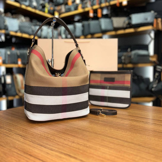 BURBERRY Ashby hobo size:38x30