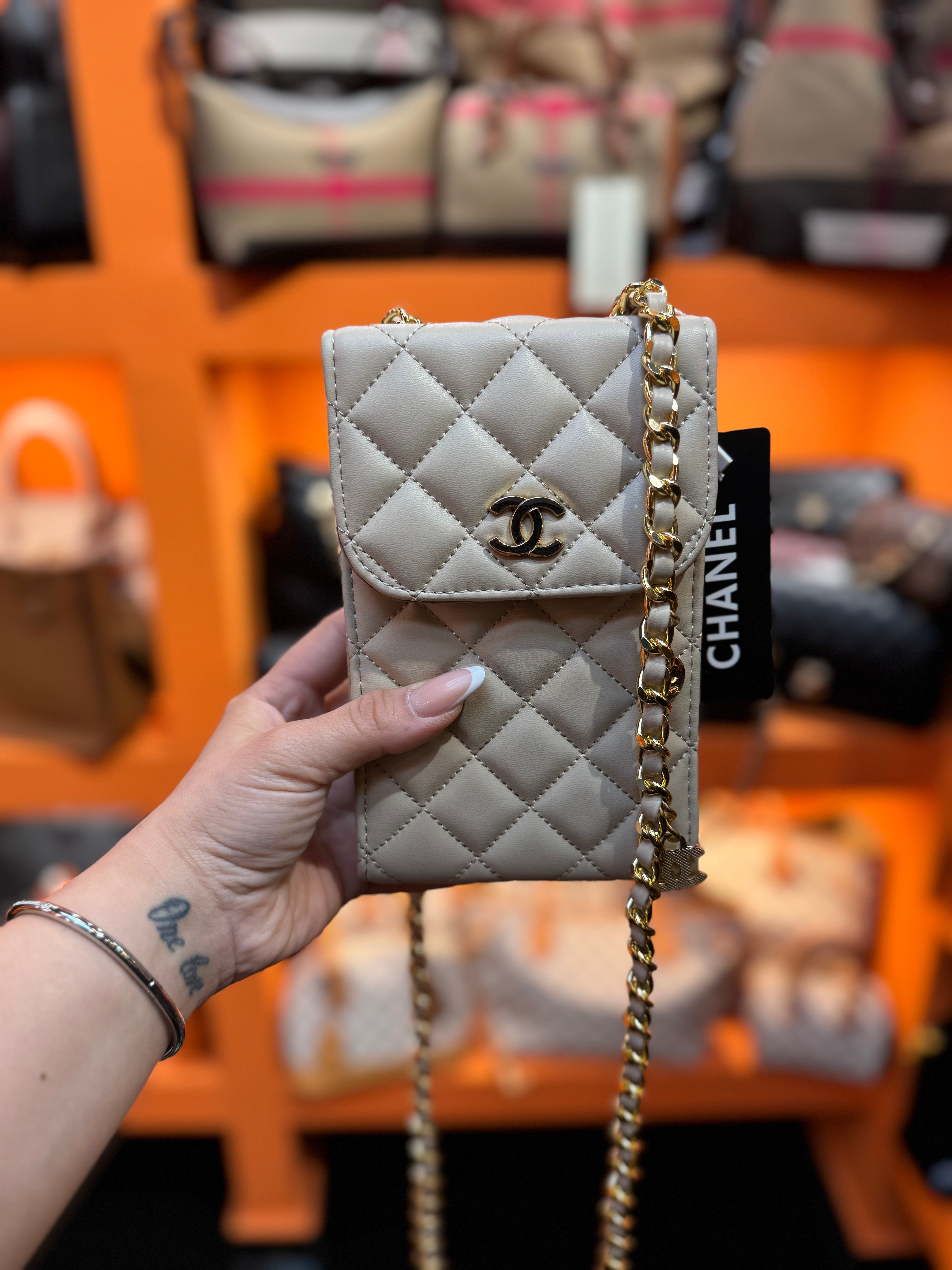 Chanel μπεζ