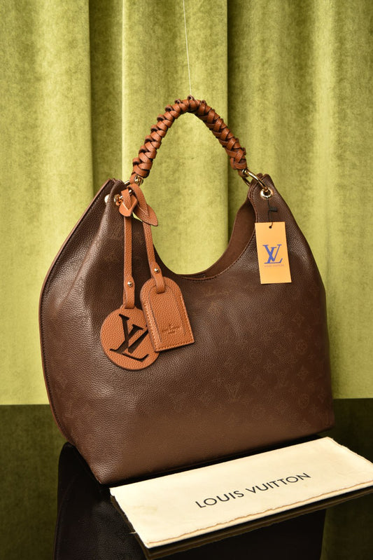 Louis Vuitton Carmel size:35x40x17cm
