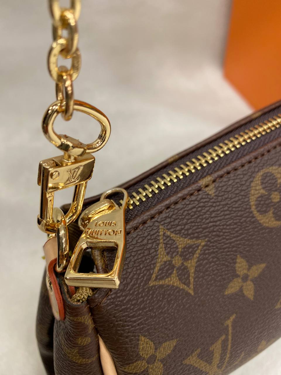 Lv monogram  Eva