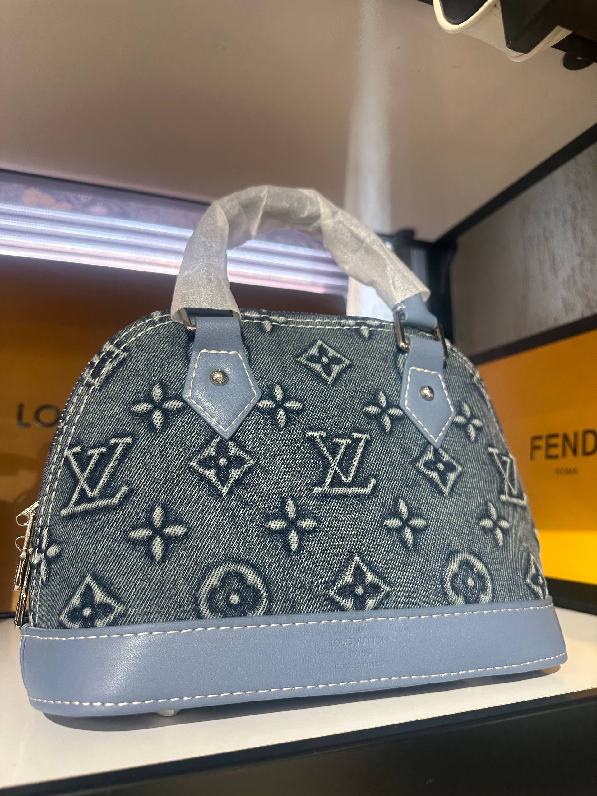 Louis Vuitton Alma