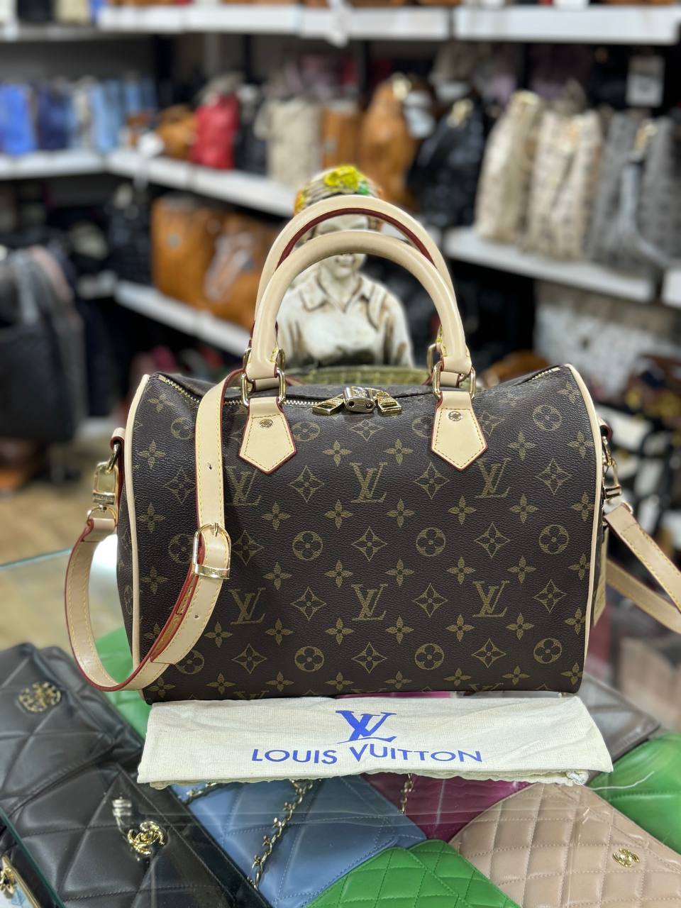 Louis Vuitton speedy monogram size 30cm