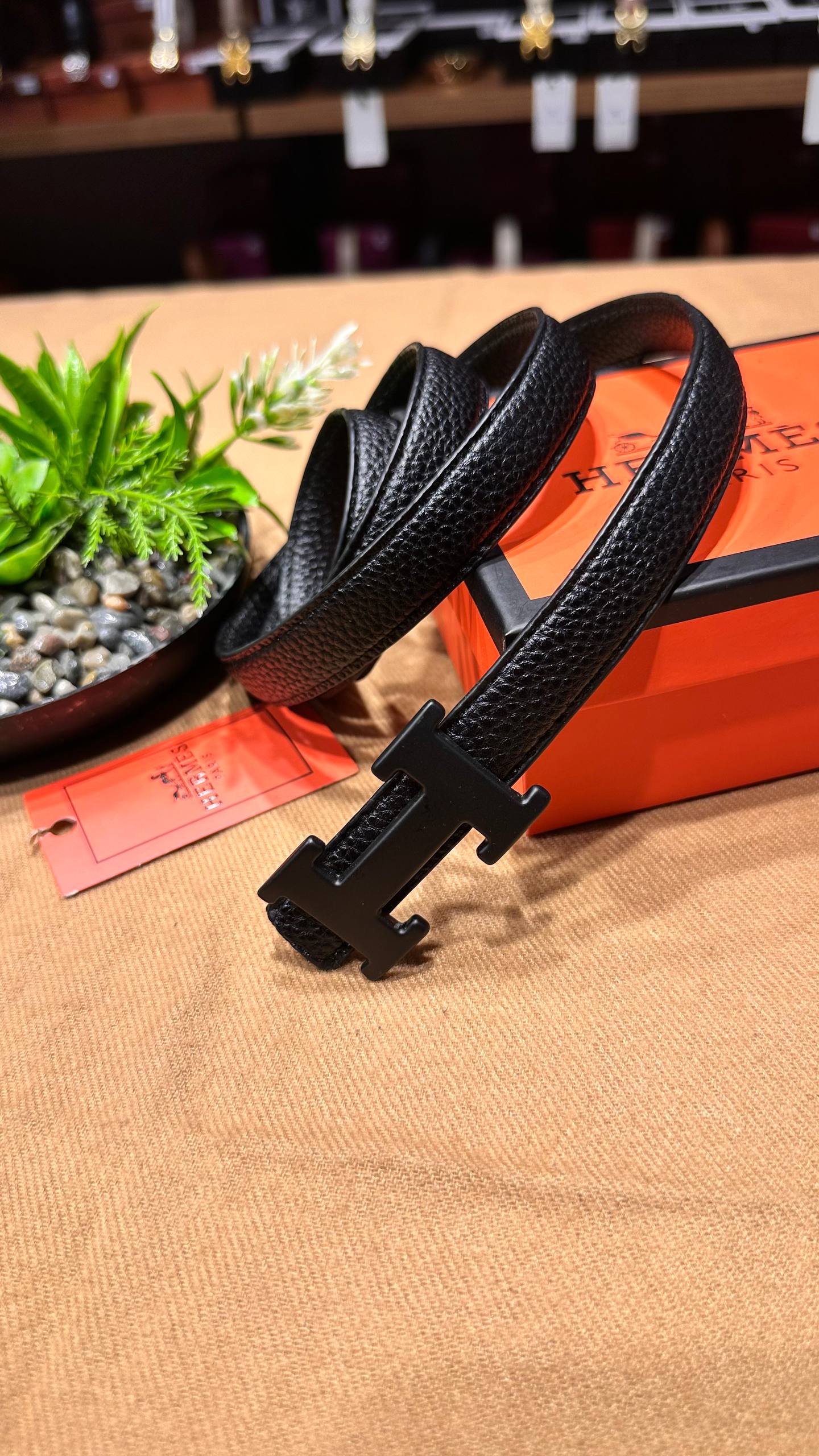 Hermes total black