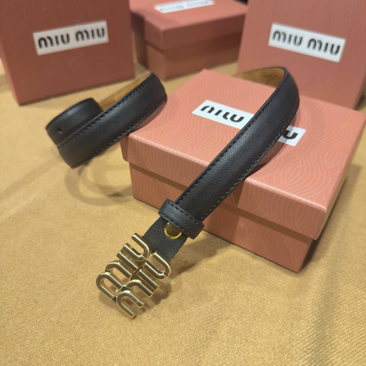 Miu Miu ζώνη μαύρο -χρυσό λεπτη