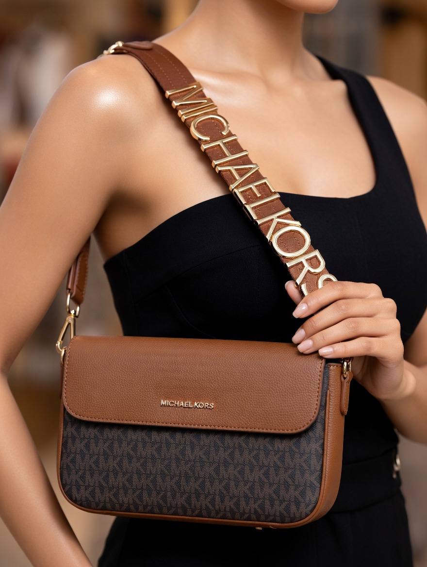 MICHAEL KORS NEW CROSSBODY BAG SİZE➡️ 25/15 CM (Copy)